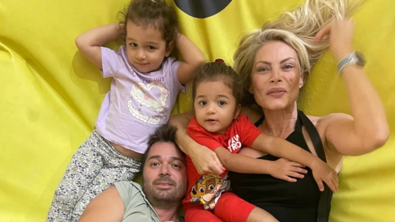 Seray Sever'in tatil kareleri sosyal medyada g&uuml;ndem oldu!