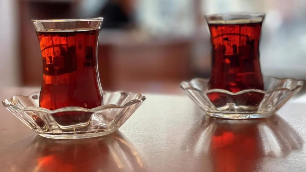 Bakanlık listesi g&uuml;ncellendi: Siyah &ccedil;ay ve sumakta yasaklı boya şoku!