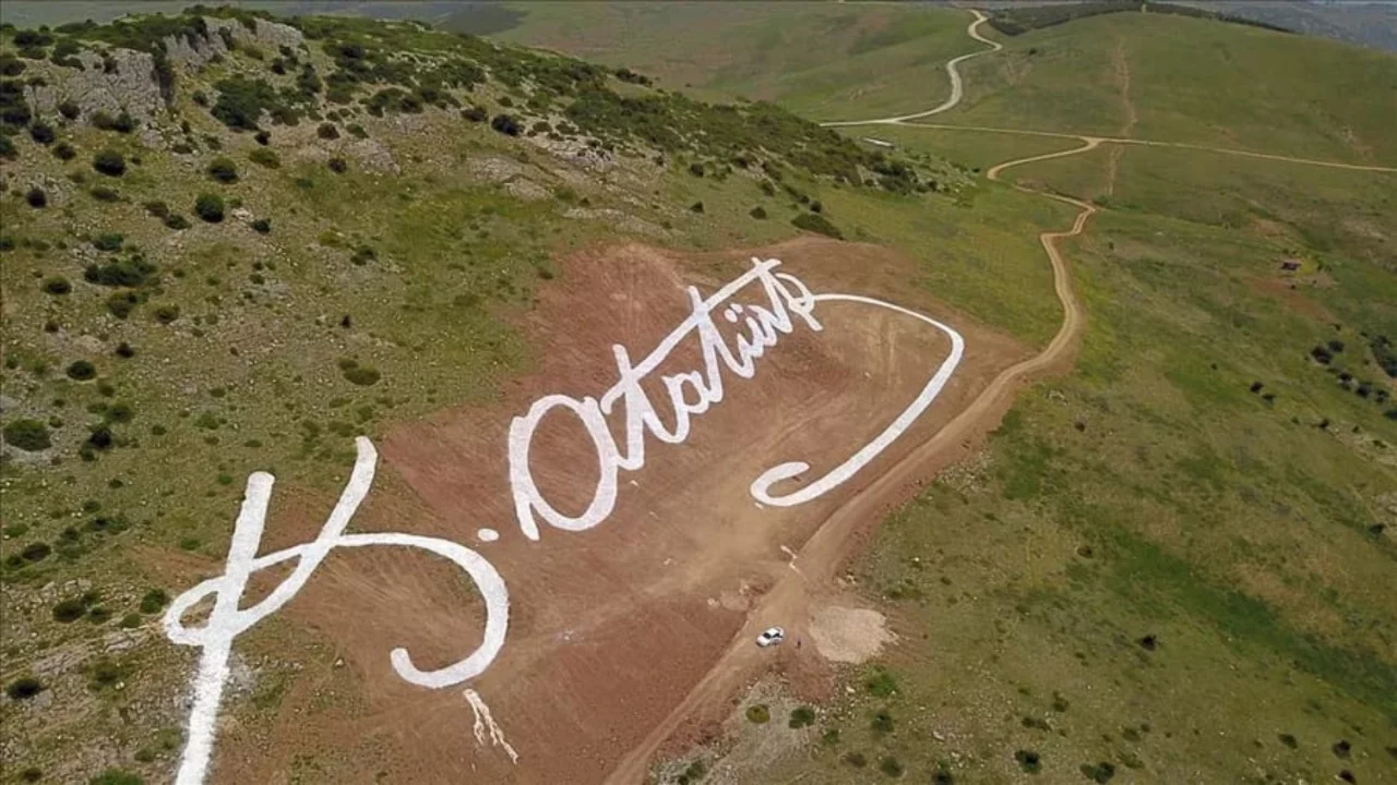 Bursa'da Atatürk imzası tartışmaları devam ediyor!