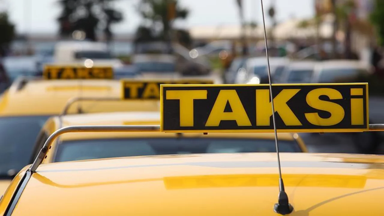 Taksilerde yeni d&ouml;nem! "Sarı Hat" uygulaması başladı