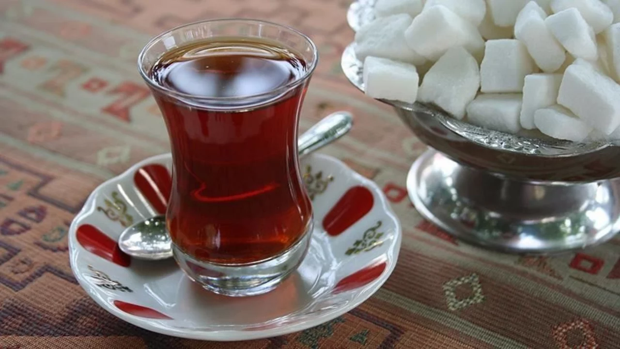 Şekersiz &Ccedil;ayın Zararları Nelerdir?