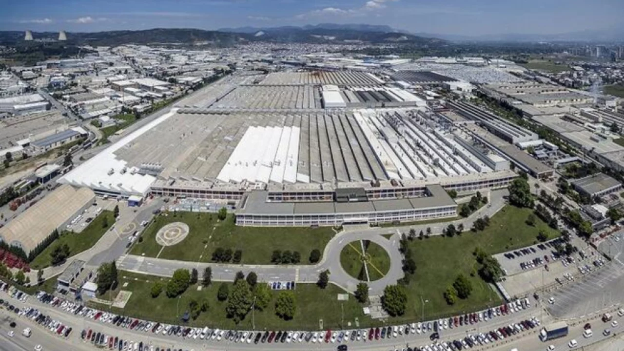 Bursa'daki dev fabrikadan tarihi hamle! Çarkları hızlandırdı, yarım milyona ulaştı! 