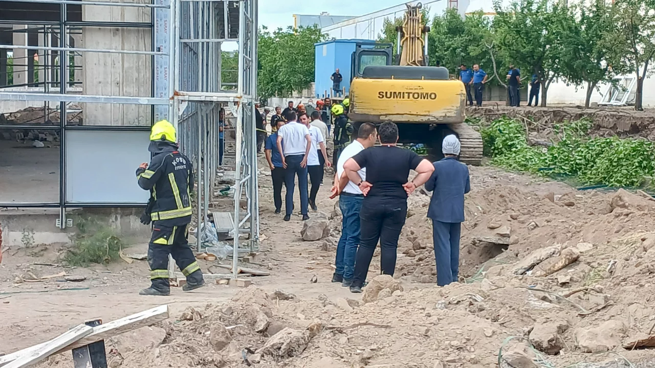 Bah&ccedil;e duvarı altında kalan kep&ccedil;e operat&ouml;r&uuml; kurtarılamadı!