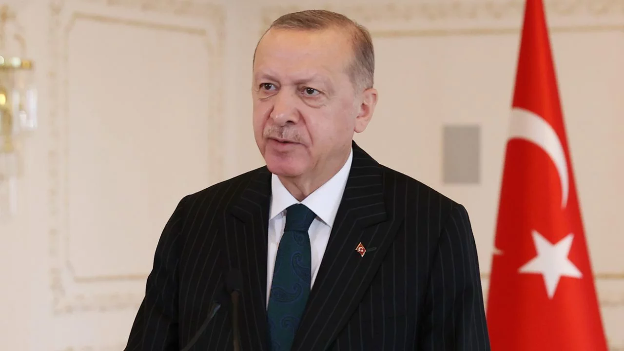 Cumhurbaşkanı Erdoğan'dan YKS &ouml;ncesi gen&ccedil;lere mesaj: "Geleceğimizin teminatısınız"