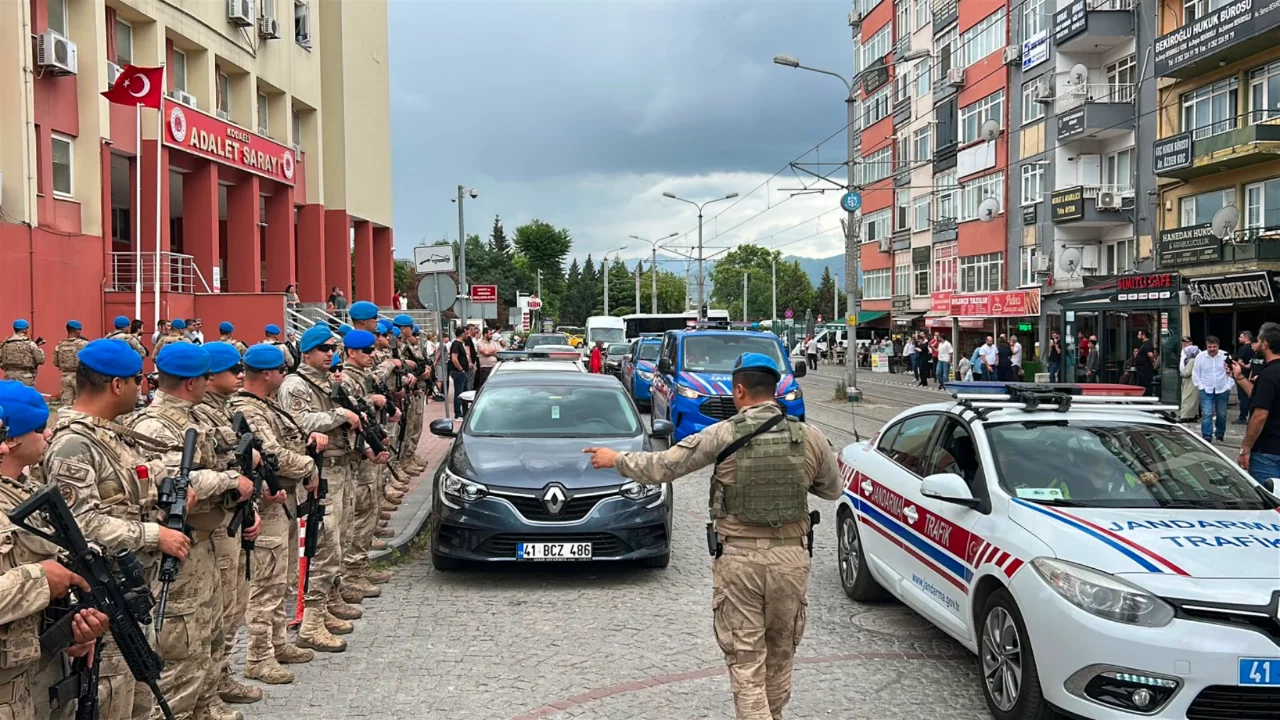 Kocaeli'de tefecilere y&ouml;nelik operasyon! 16 kişi adliyeye sevk edildi
