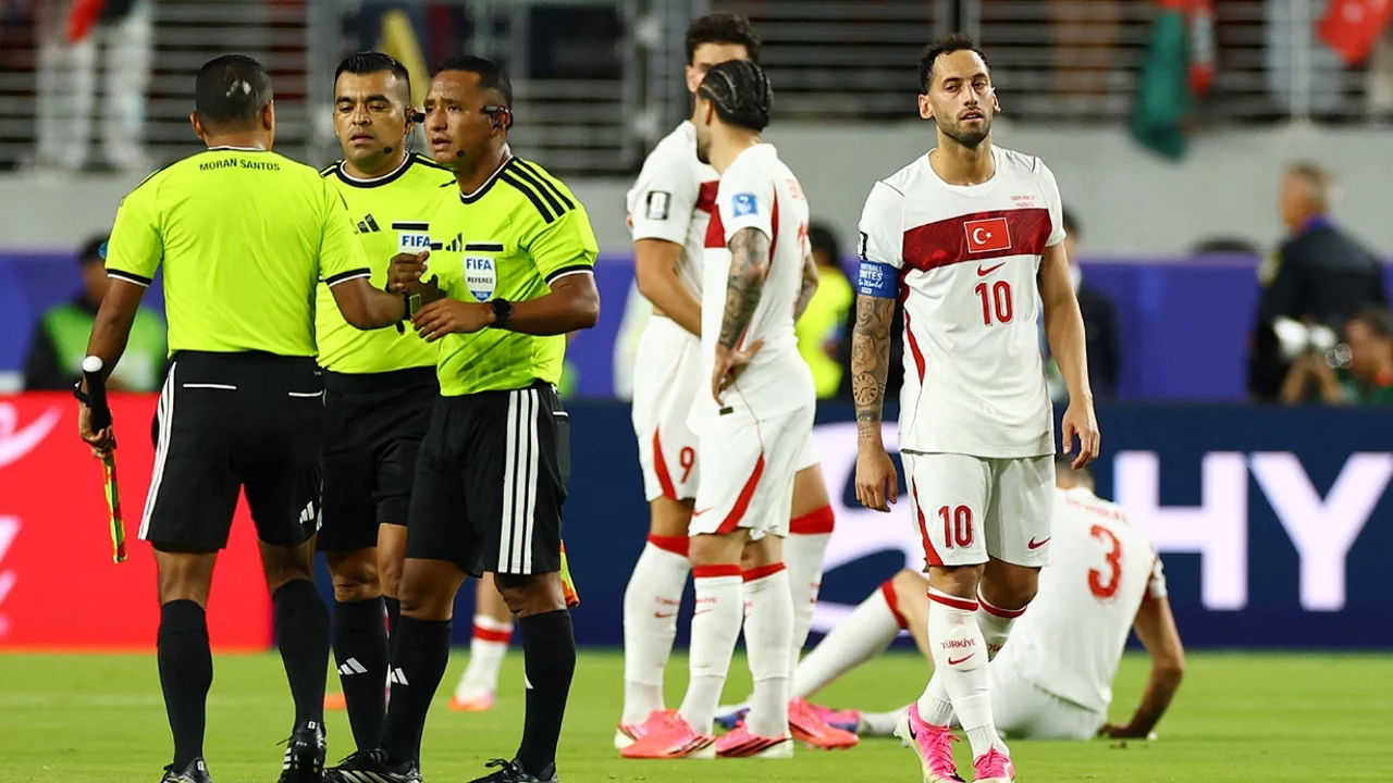 Hakan &Ccedil;alhanoğlu: "Bu benim belki son D&uuml;nya Kupam"