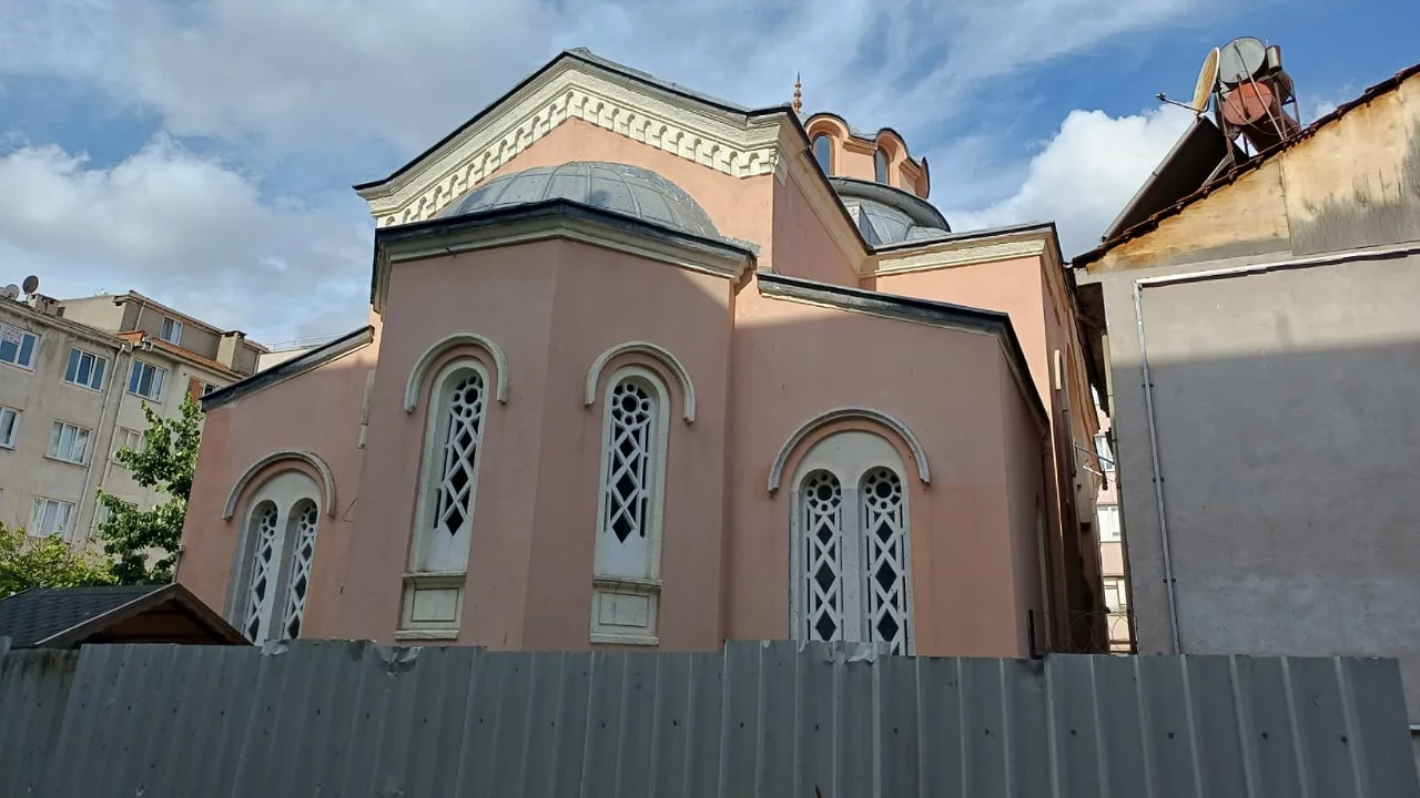 Bursa'da bu caminin bir eksiği var! Bakalım g&ouml;rebilecek misiniz?
