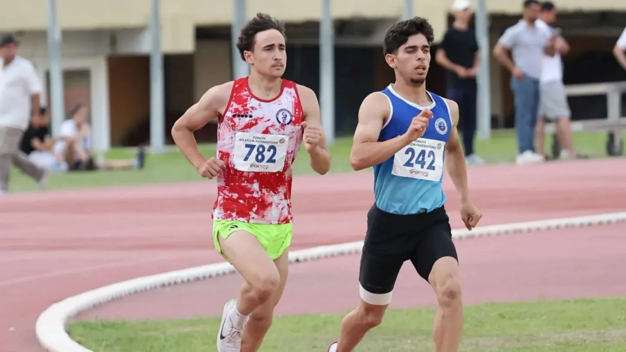 Gemlikli Bedirhan Atletizm'de T&uuml;rkiye &uuml;&ccedil;&uuml;nc&uuml;s&uuml; oldu!