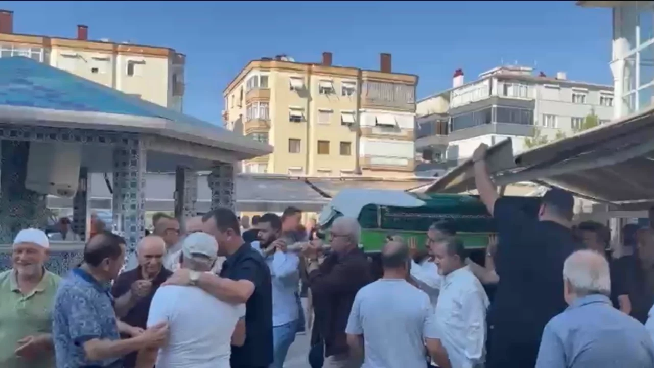 Bursa'da iş ortağını öldürüp intihar eden galerici toprağa verildi