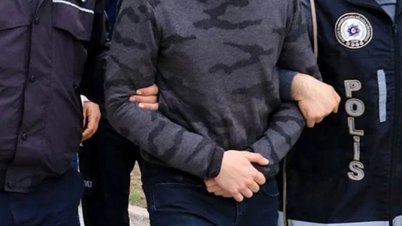 Emniyetten DEAŞ ter&ouml;r &ouml;rg&uuml;t&uuml;ne operasyon! 4 ş&uuml;pheli g&ouml;zaltına alındı