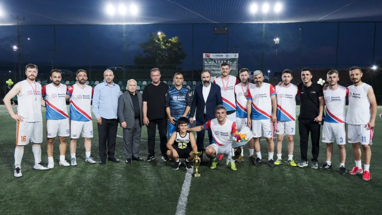 DOSAB-DOSABSİAD Futbol Turnuvasında Kupa Grammer'in