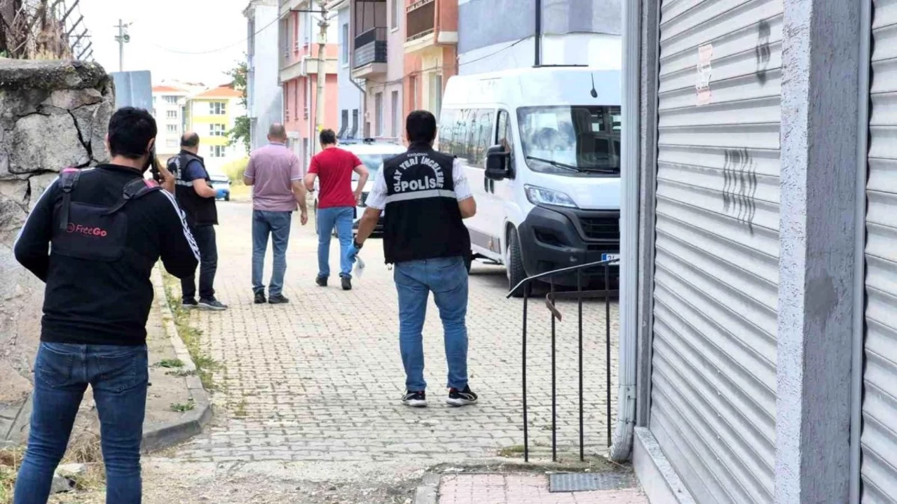 17 yaşındaki &ccedil;ocuk, bir kişiyi pompalı t&uuml;fekle vurdu