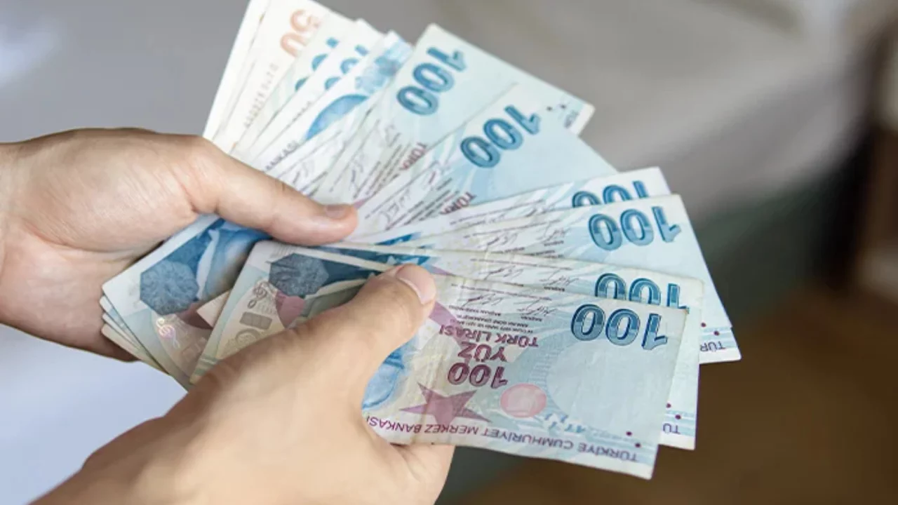 Emekli maaşlarında temmuz hesabı: En d&uuml;ş&uuml;k aylık i&ccedil;in yeni senaryo