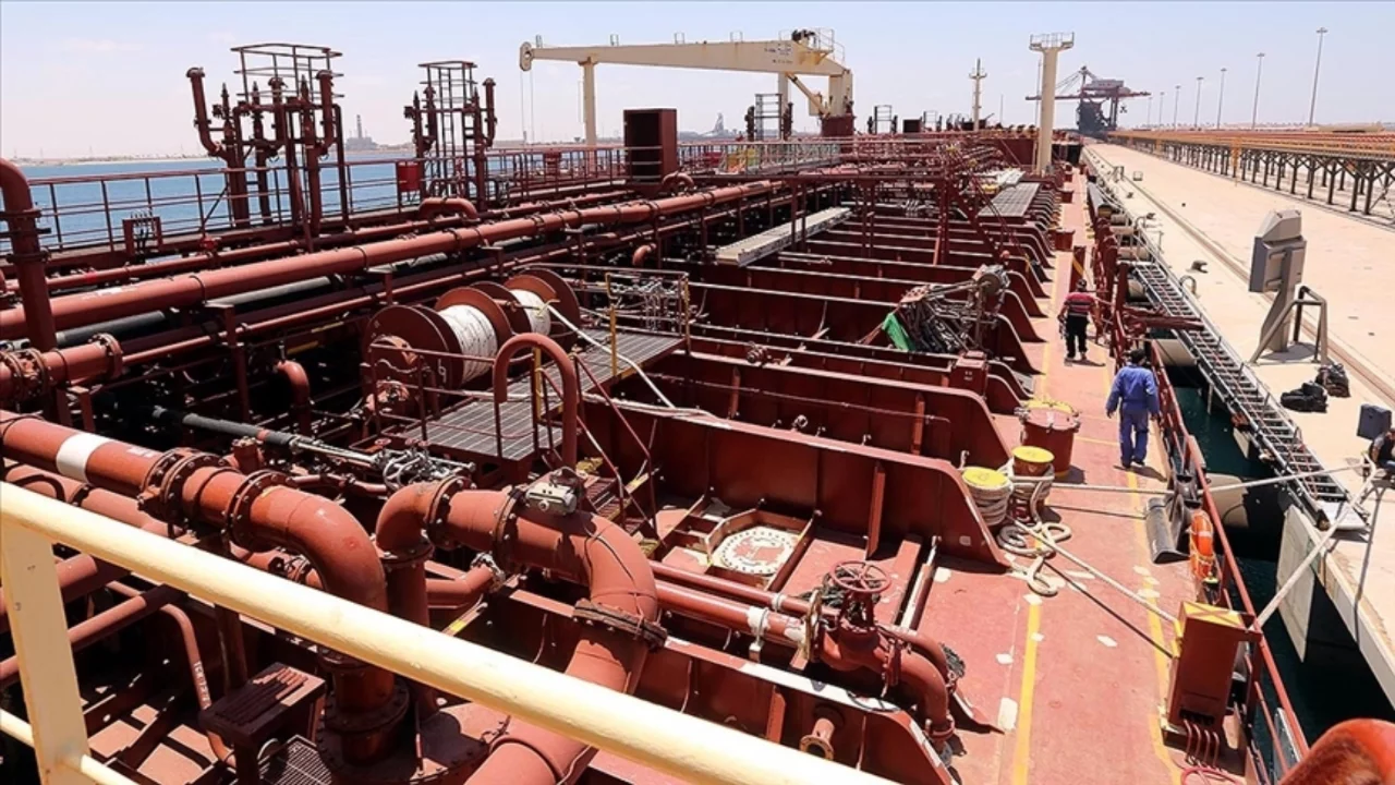 Libya'da g&uuml;nl&uuml;k petrol &uuml;retimi son 13 yılın en y&uuml;ksek seviyesinde