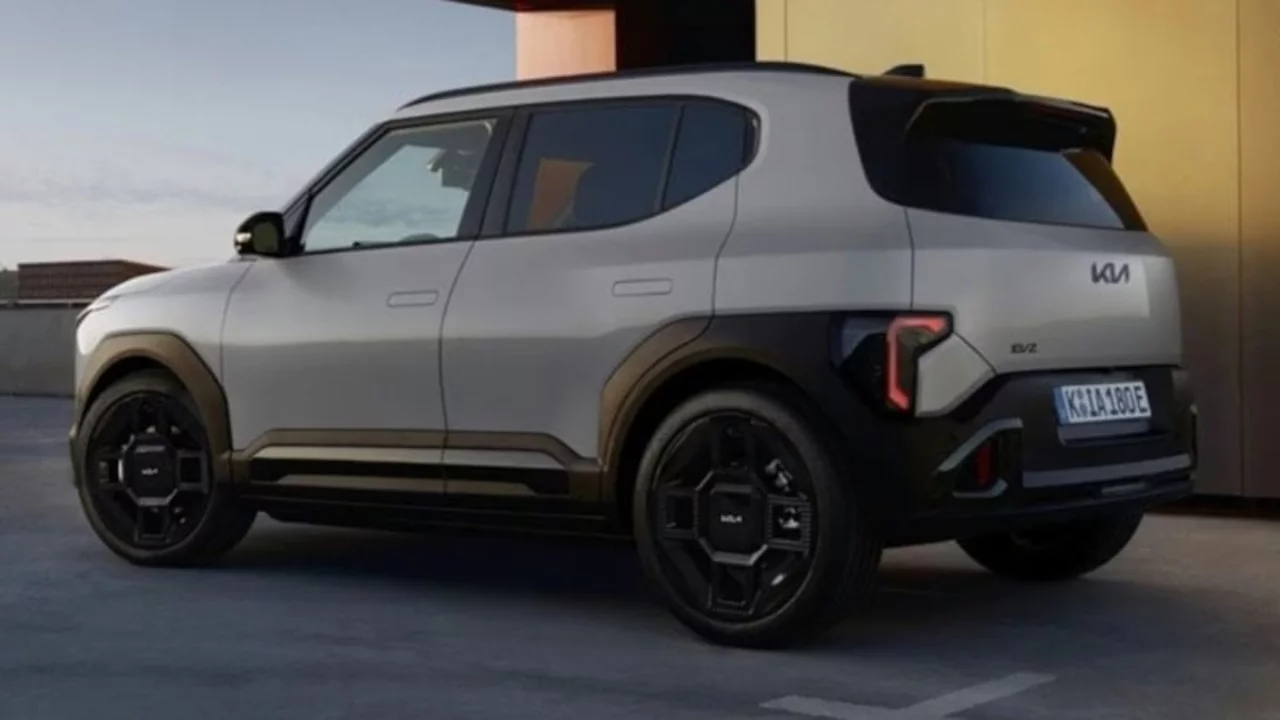Elektrikli Kia EV2 Black-Line tanıtıldı: İşte fiyatı ve &ouml;zellikleri