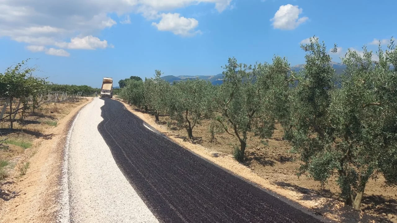 Orhangazi'nin arazi yollarında yenileme &ccedil;alışması!