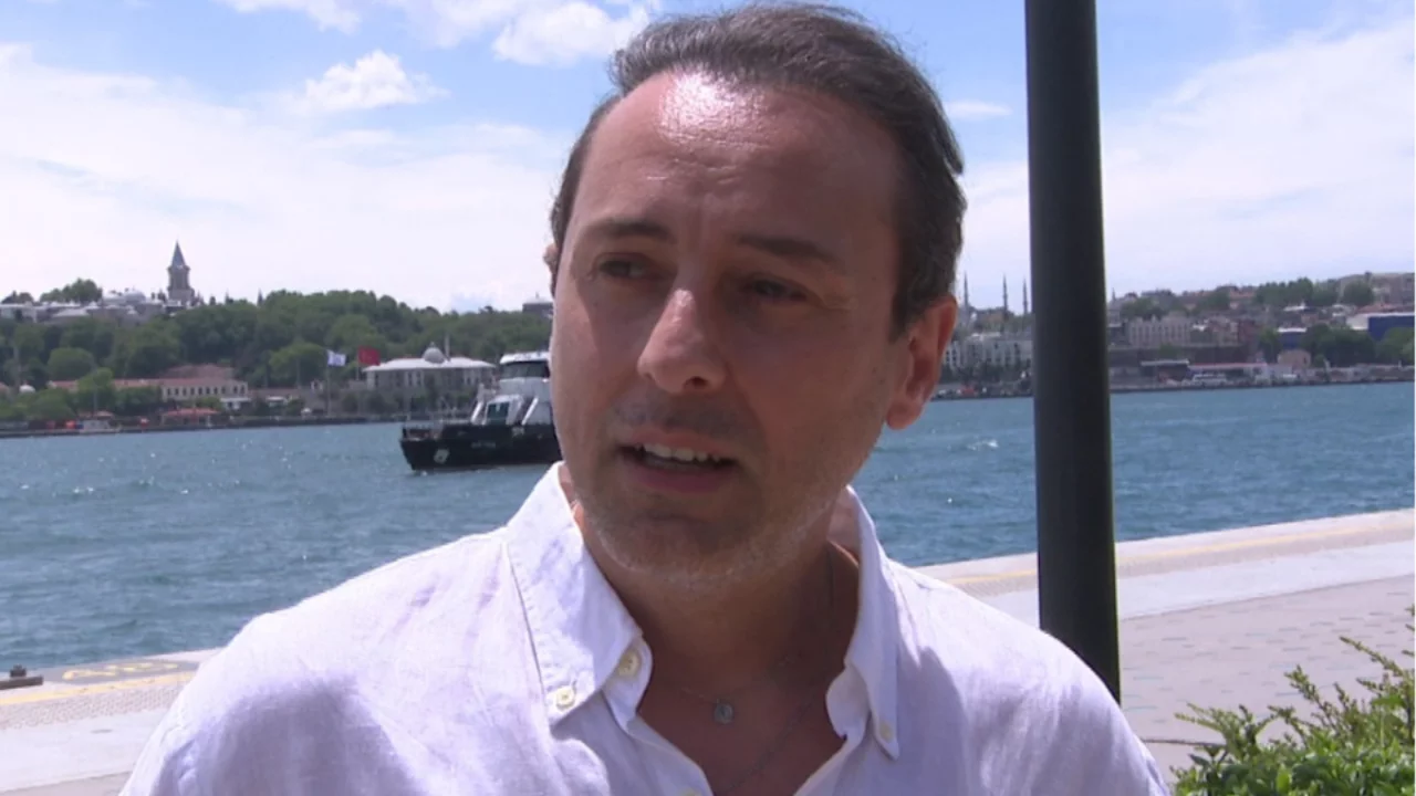 İbrahim Kendirci'den oyunculuk d&uuml;nyasına dair samimi d&ouml;zler! "Şımarıklık yapamam"