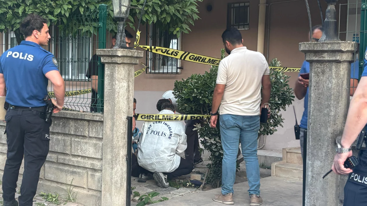 Antalya'da bah&ccedil;ede bulunan yabancı uyruklu kişi hayatını kaybetti