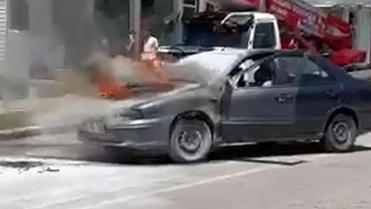 Erzurum'da seyir halindeki ara&ccedil; alevler i&ccedil;inde kaldı