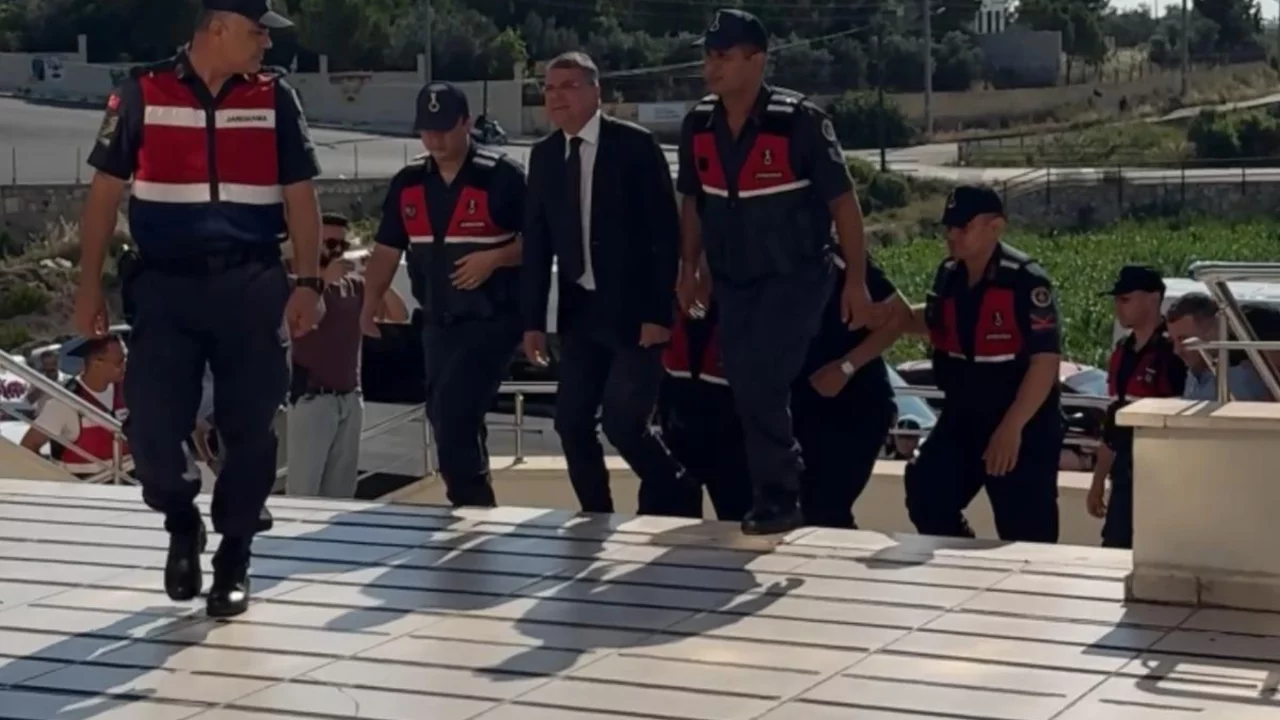 G&ouml;zaltına alınmışlardı! Silifke Belediye Başkanı hakkında karar verildi...