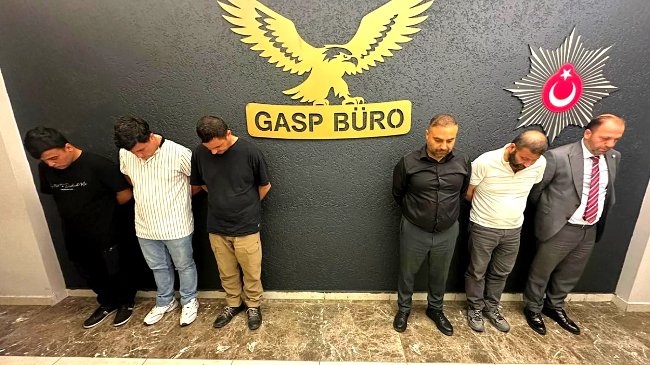 Genel başkan kılığına girip denetim yapmışlardı! Yakalandılar...