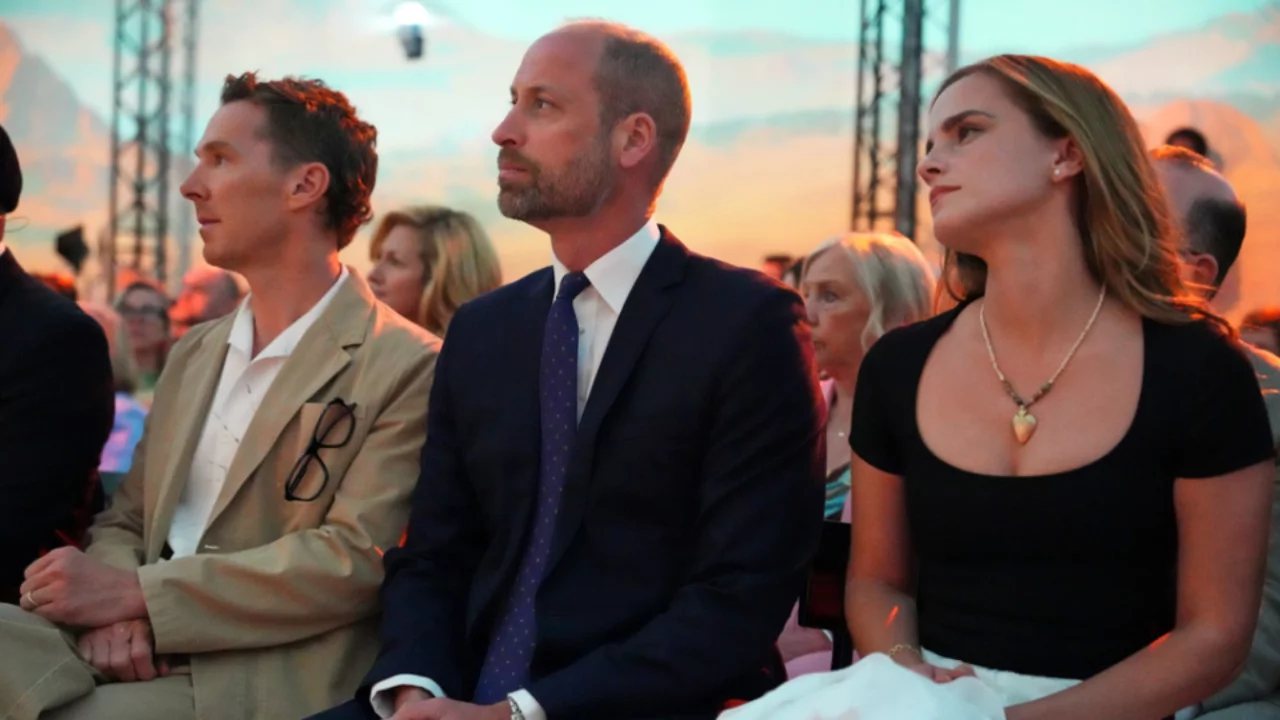 Emma Watson'dan g&uuml;l&uuml;mseten fotoğraf&ccedil;ı anısı: "Beni &ccedil;ektiklerini sandım"
