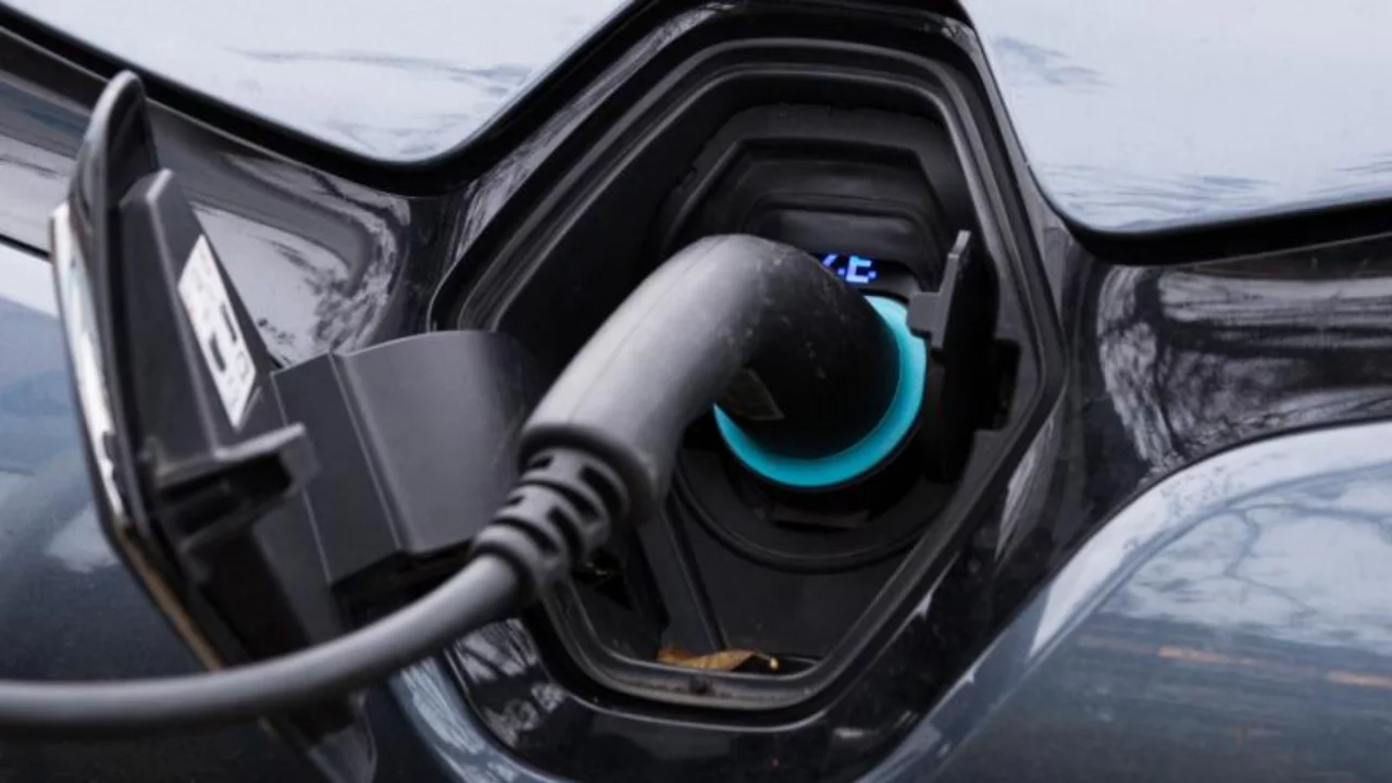Türkiye'de otomotivde sessiz devrim: Elektrikli ve hibrit araç sayısı rekor seviyeye ulaştı