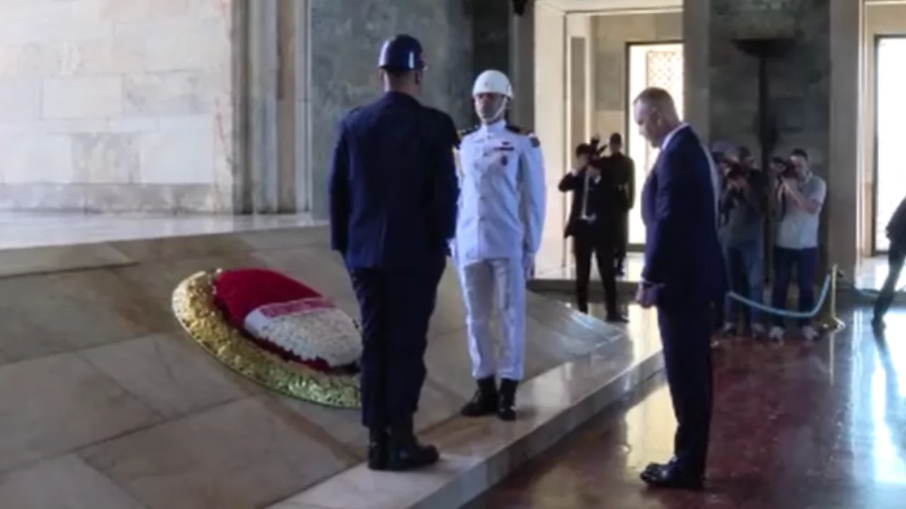 Polonya Cumhurbaşkanı Karol Nawrocki, Anıtkabir'i ziyaret etti