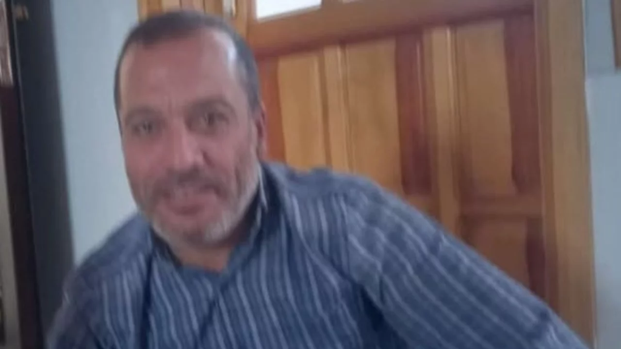 G&ouml;mleği ağaca takılınca d&uuml;şt&uuml;, sonrası vahim...