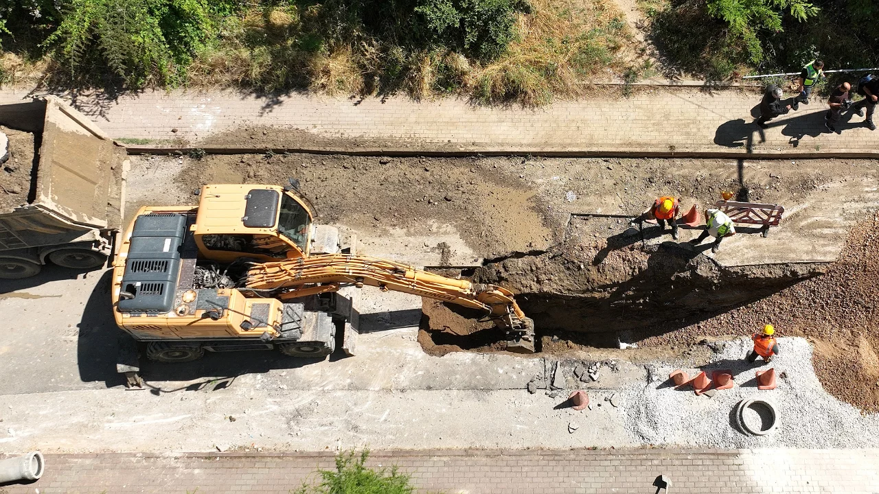 Bursa'da metrelerce altyapı hamlesi! "Sorunu gidermiş oluyoruz"