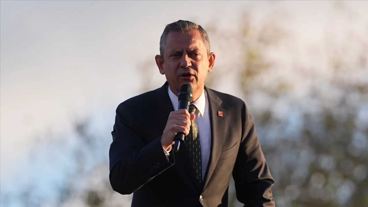 &Ouml;zg&uuml;r &Ouml;zel: Ya bir yol bulacağız ya bir yol a&ccedil;acağız