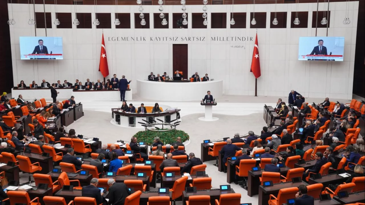 TBMM'den 691 sayfalık kritik rapor: 'Su&ccedil;a s&uuml;r&uuml;klenen &ccedil;ocuk' taslağa tamamlandı