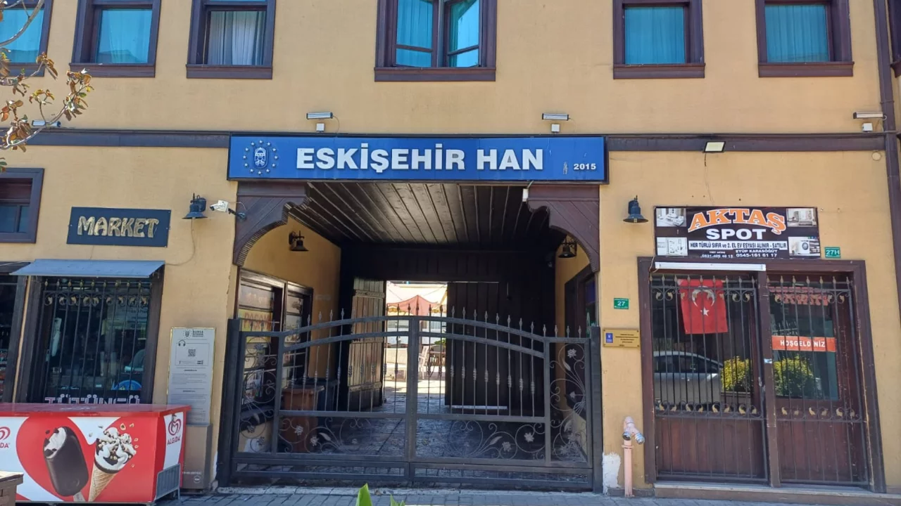 Bursa'da 500 yıllık tarihi yapıyla ilgili merak edilen ger&ccedil;ek g&uuml;n y&uuml;z&uuml;ne &ccedil;ıktı!
