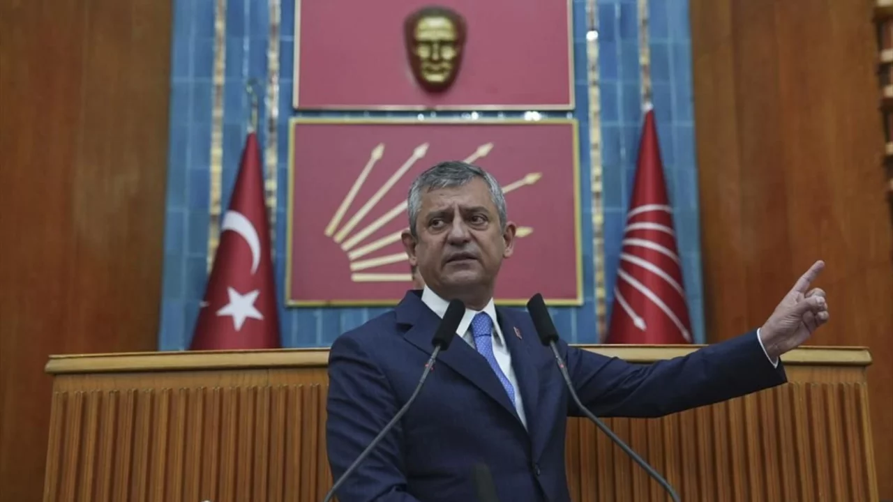 Özel'in kuracağı yeni partinin isminden sonra logosu da sızdı!