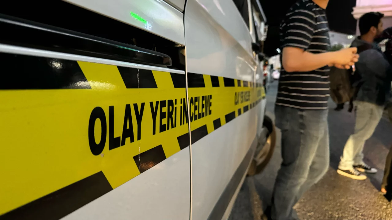 Genç iş insanı evinde ölü bulundu: Ardında 3 mektup bıraktı