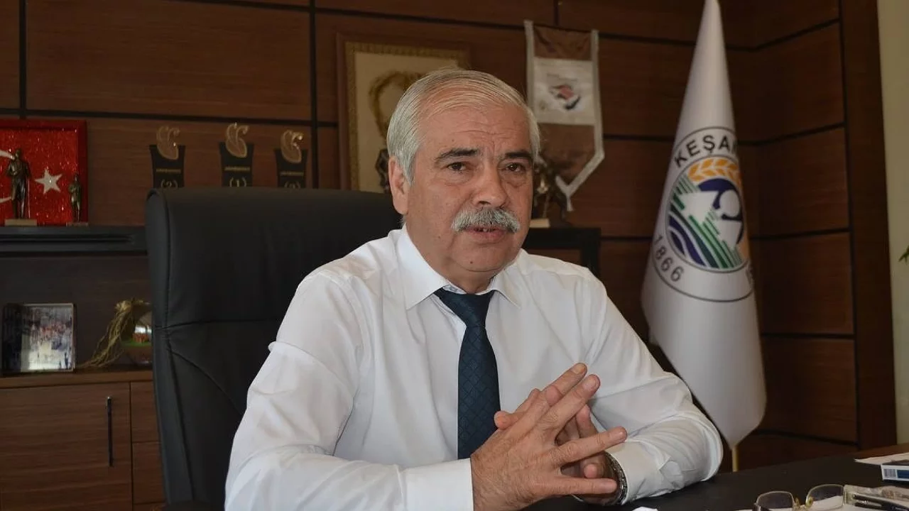 Bir CHP'li belediye başkanı daha istifa etti!