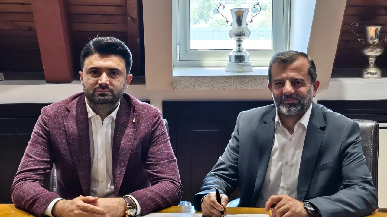 Bursaspor'da şehir desteği güçleniyor: İki ilçe belediye başkanı vakıfa katıldı