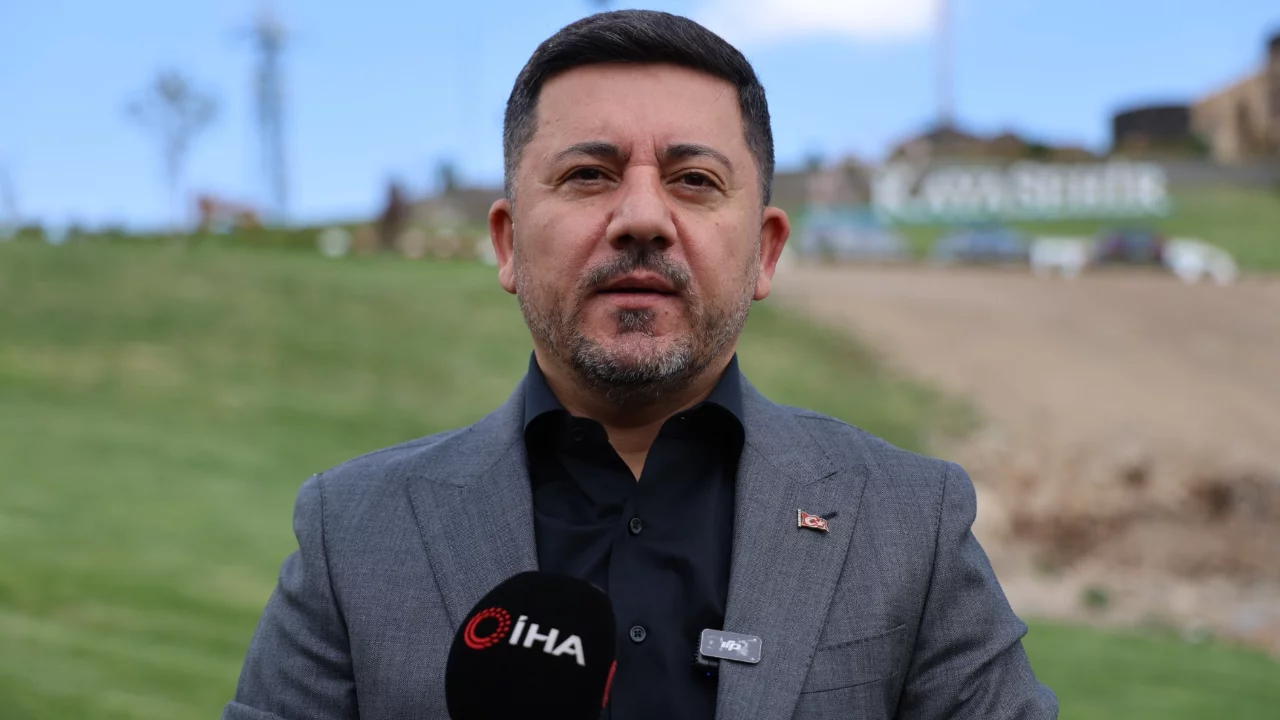 Nevşehir Belediye Başkanı Rasim Arı, Ak Parti'ye geri d&ouml;n&uuml;yor...