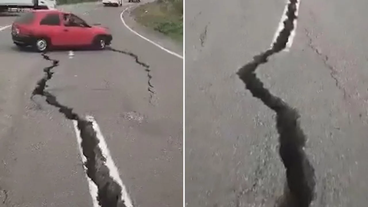 Peş peşe 7.5 ve 7.2'lik depremler sonrası yer yarıldı