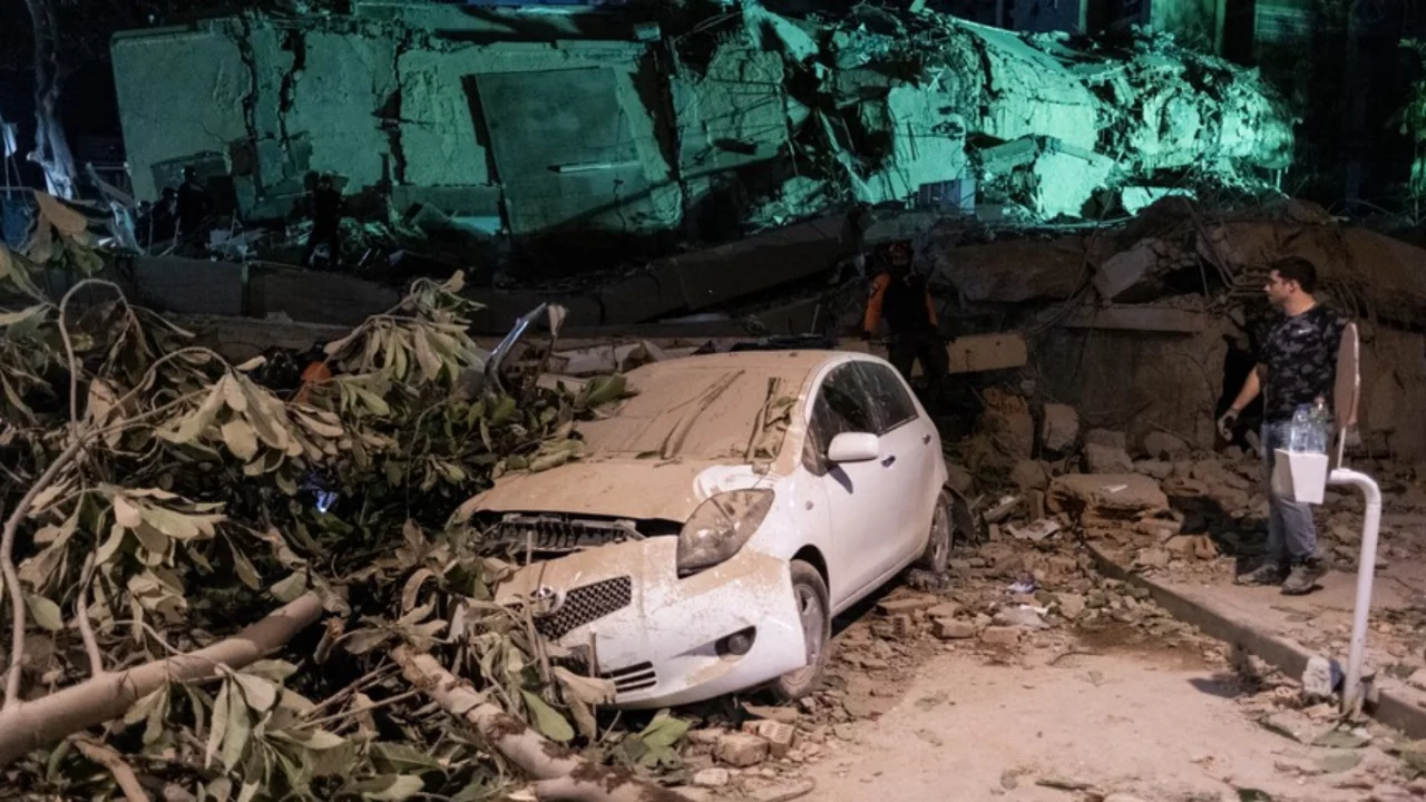 Venezuela depreminde yaşlı &ccedil;iftin g&ouml;r&uuml;nt&uuml;leri sosyal medyada viral oldu...