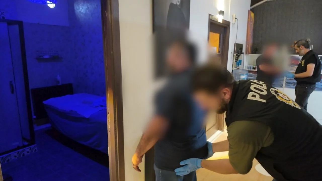 Isparta'da masaj salonlarına fuhuş operasyonu! 2 kişi tutuklandı