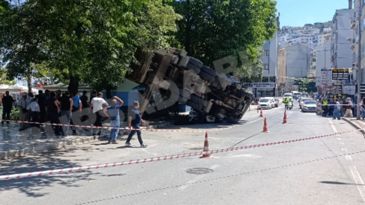 Bursa'da akılalmaz kaza! Vin&ccedil; aracın &uuml;zerine devrildi, kep&ccedil;e dereye u&ccedil;tu