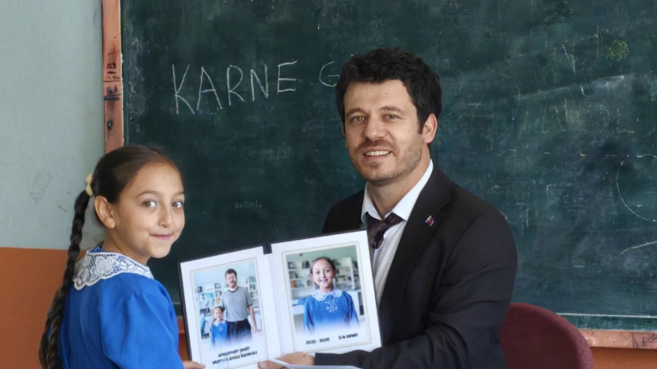 Türkiye bu okulu konuşuyor: Tek öğrenciyle tarihi karne günü 