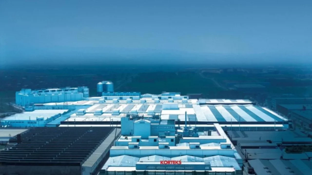 Bursa'daki dev fabrikayı da vurdu! &Uuml;nl&uuml; holding bor&ccedil;ları i&ccedil;in resmen d&uuml;ğmeye bastı