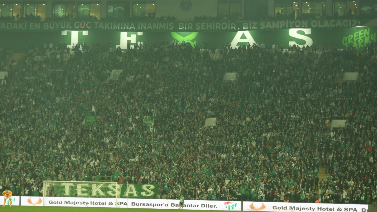 Bursaspor'da flaş transfer iddiası! İki isim öne çıktı... 