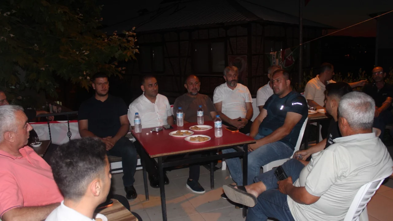 BBP Heyeti Orhangazi'de &Ccedil;ift&ccedil;ilerin Sulama Sorununu Yerinde Dinledi!