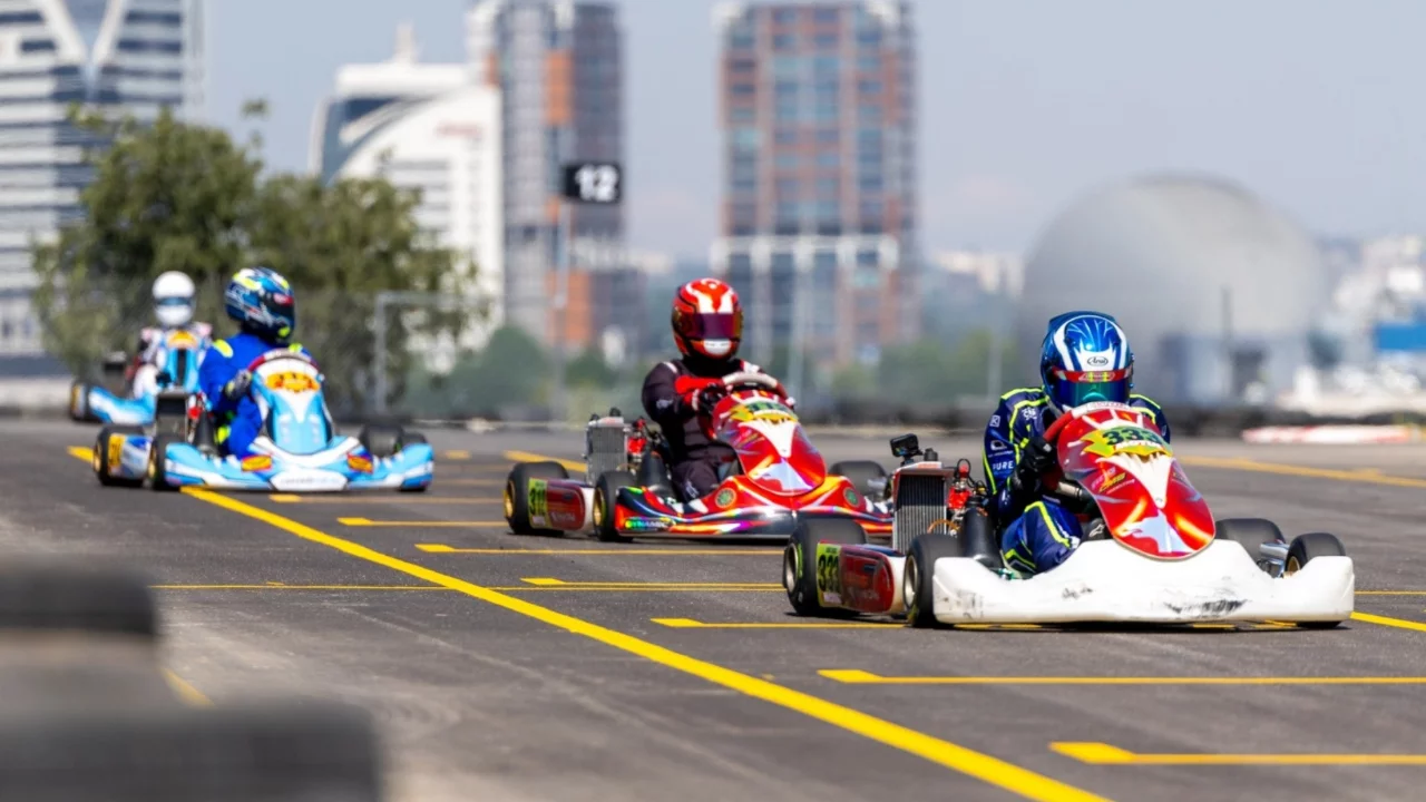 Bursa'da dev Motor Sporları Merkezi kapılarını nefes kesen yarışlarla a&ccedil;tı
