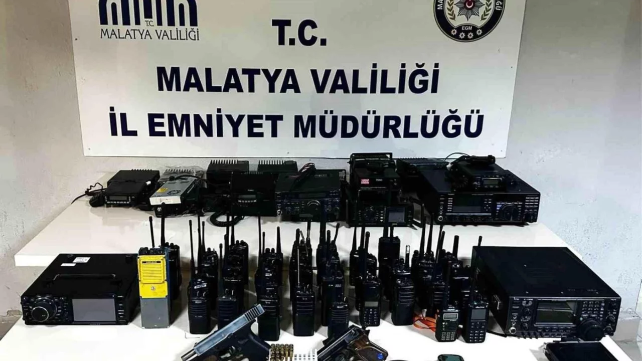 Malatya'da emniyet frekanslarını dinleyen 6 şüpheliye operasyon
