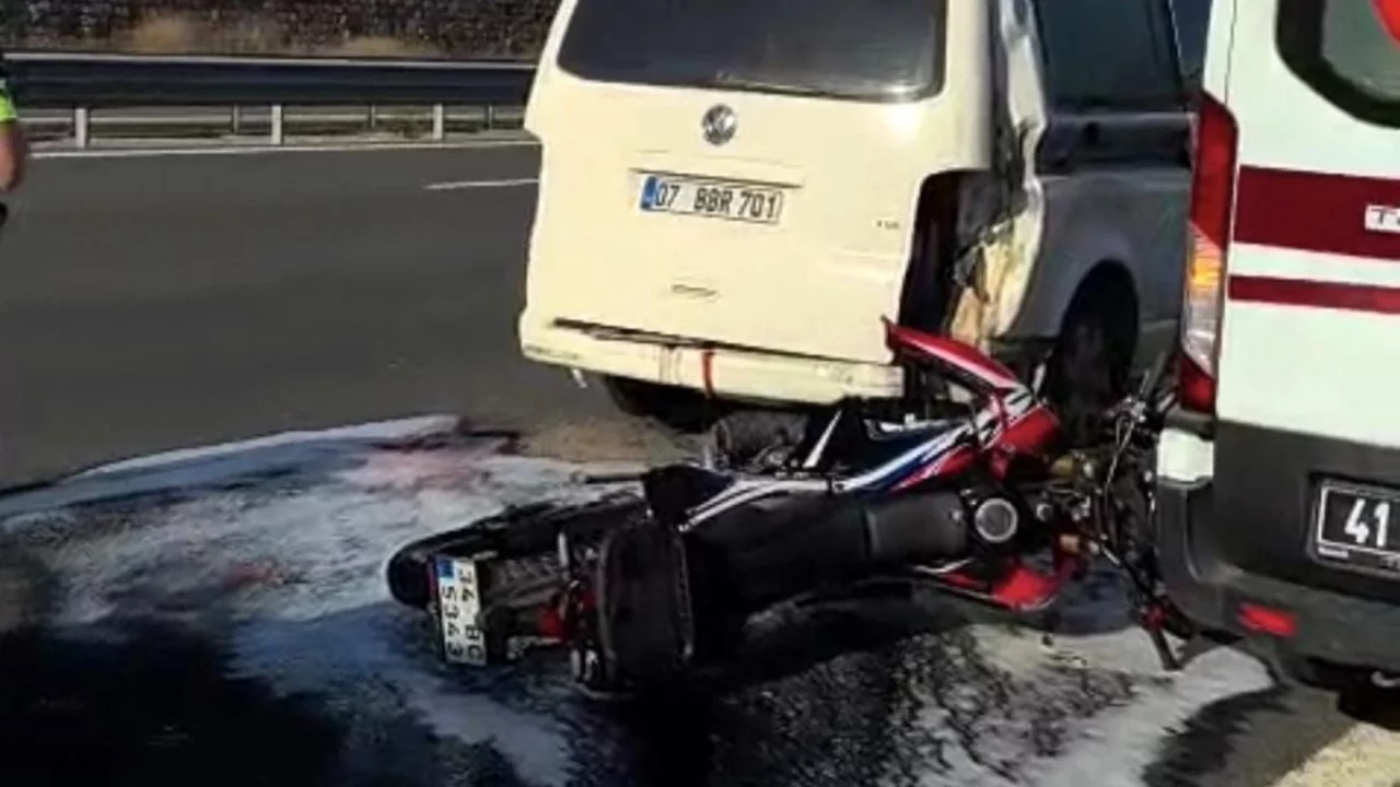 Kazada ağır yaralanan motosiklet s&uuml;r&uuml;c&uuml;s&uuml; yaşam savaşını kaybetti