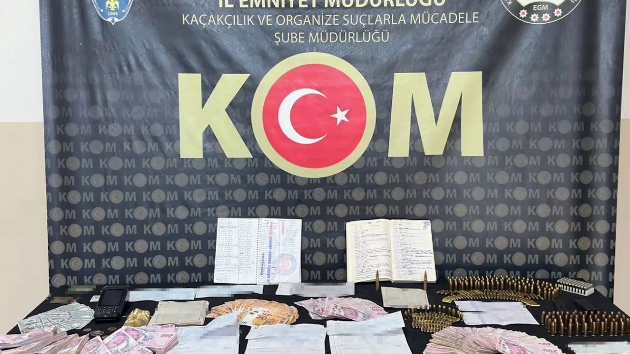 Kumar bağımlılarını bor&ccedil; batağına d&uuml;ş&uuml;ren tefecilere operasyon